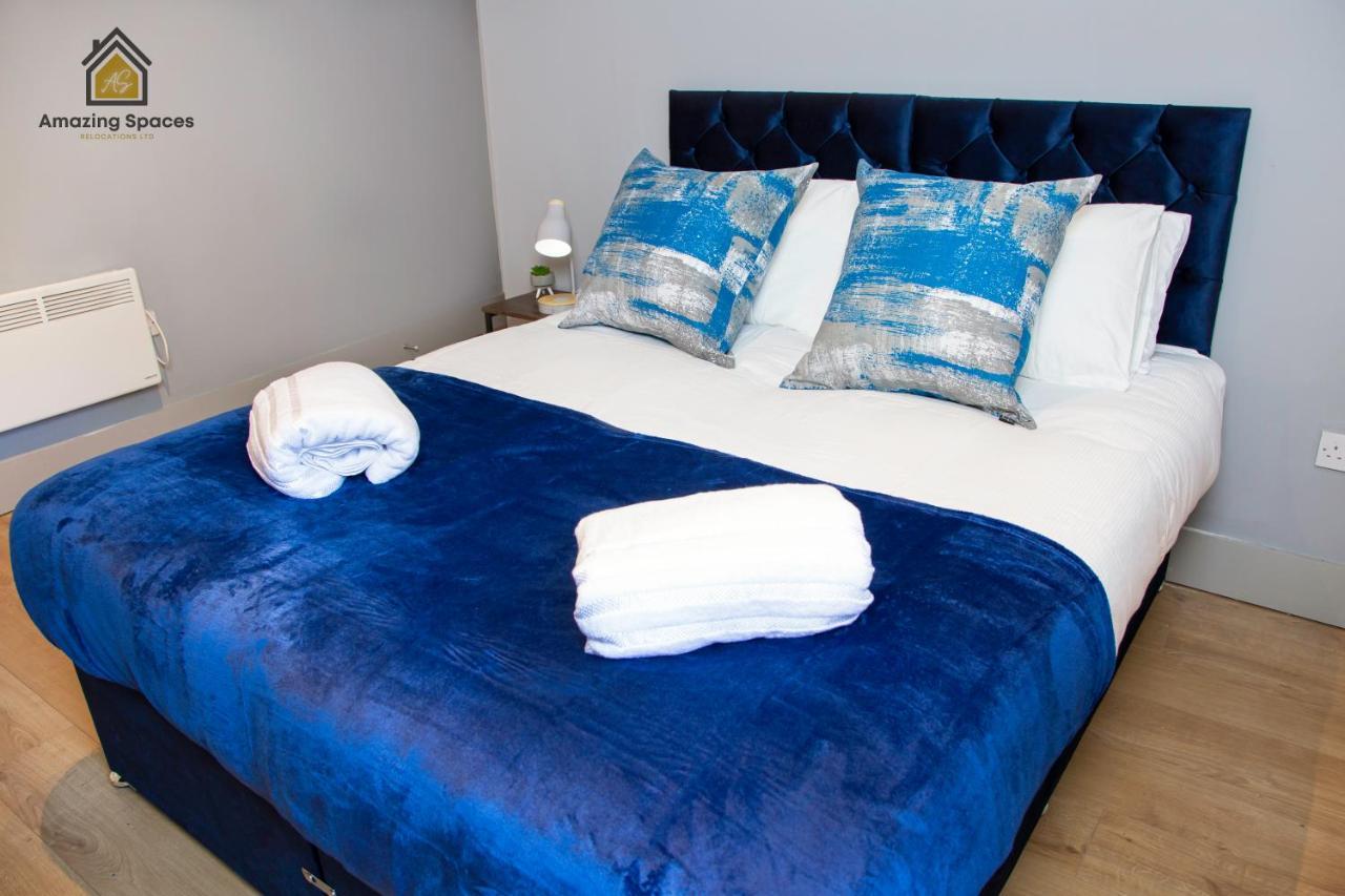 City Centre 2 Bed Flat Sleeps 3 For Work And Leisure With Free Wifi By Amazing Spaces Relocations Ltd 워링턴 외부 사진